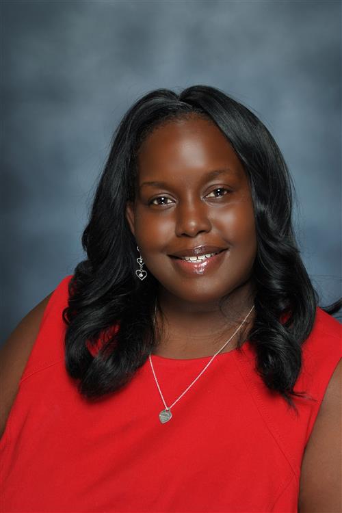 Photo of Courtney Graves 